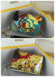 Picture of Versace Lady Handbags _SKUfw71873502fw